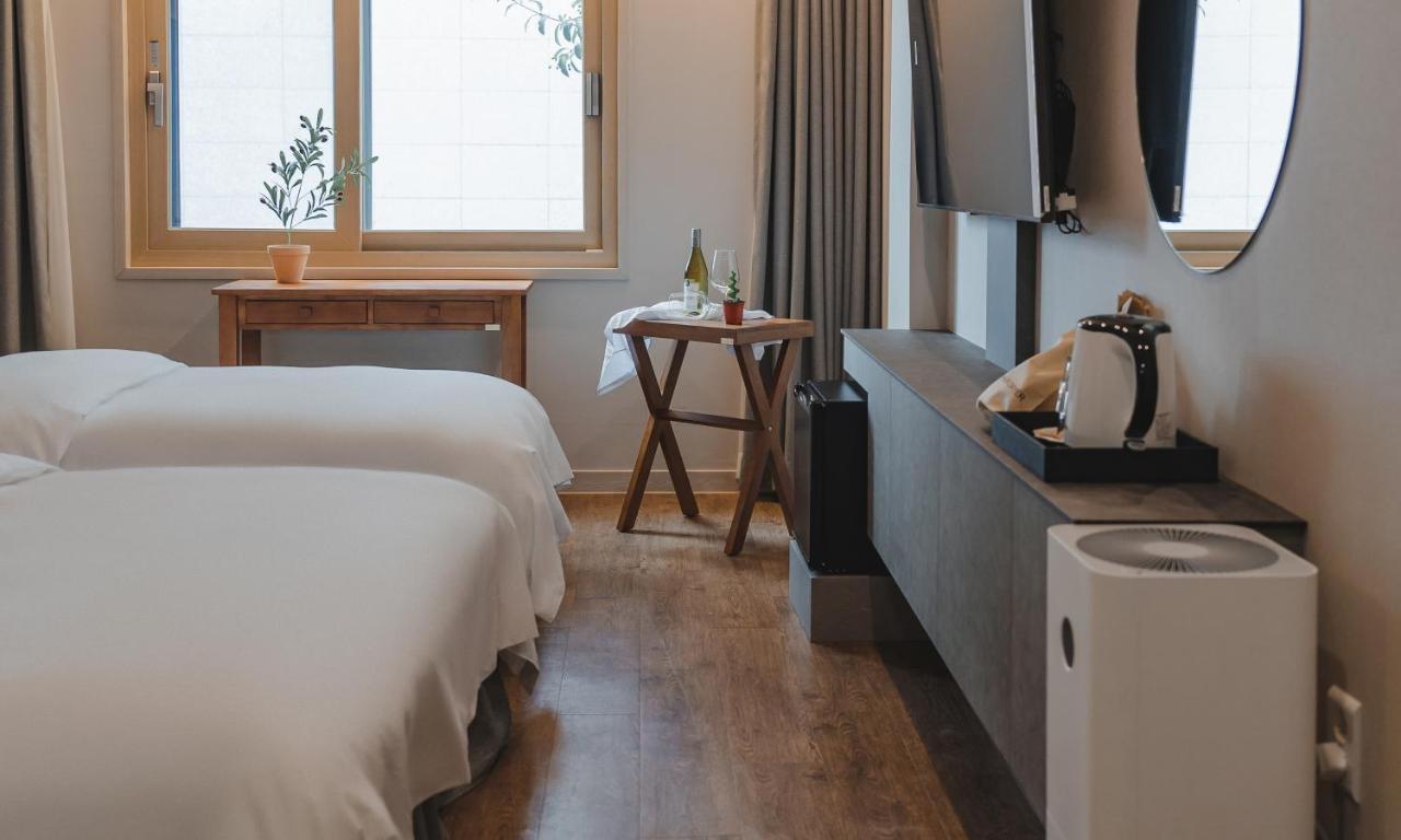 Jeonju Hotel The Vincent חדר תמונה